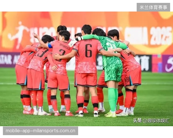 草根终于忍无可忍！国足“战书”递出，足球爱好者的怒火与期待爆发！